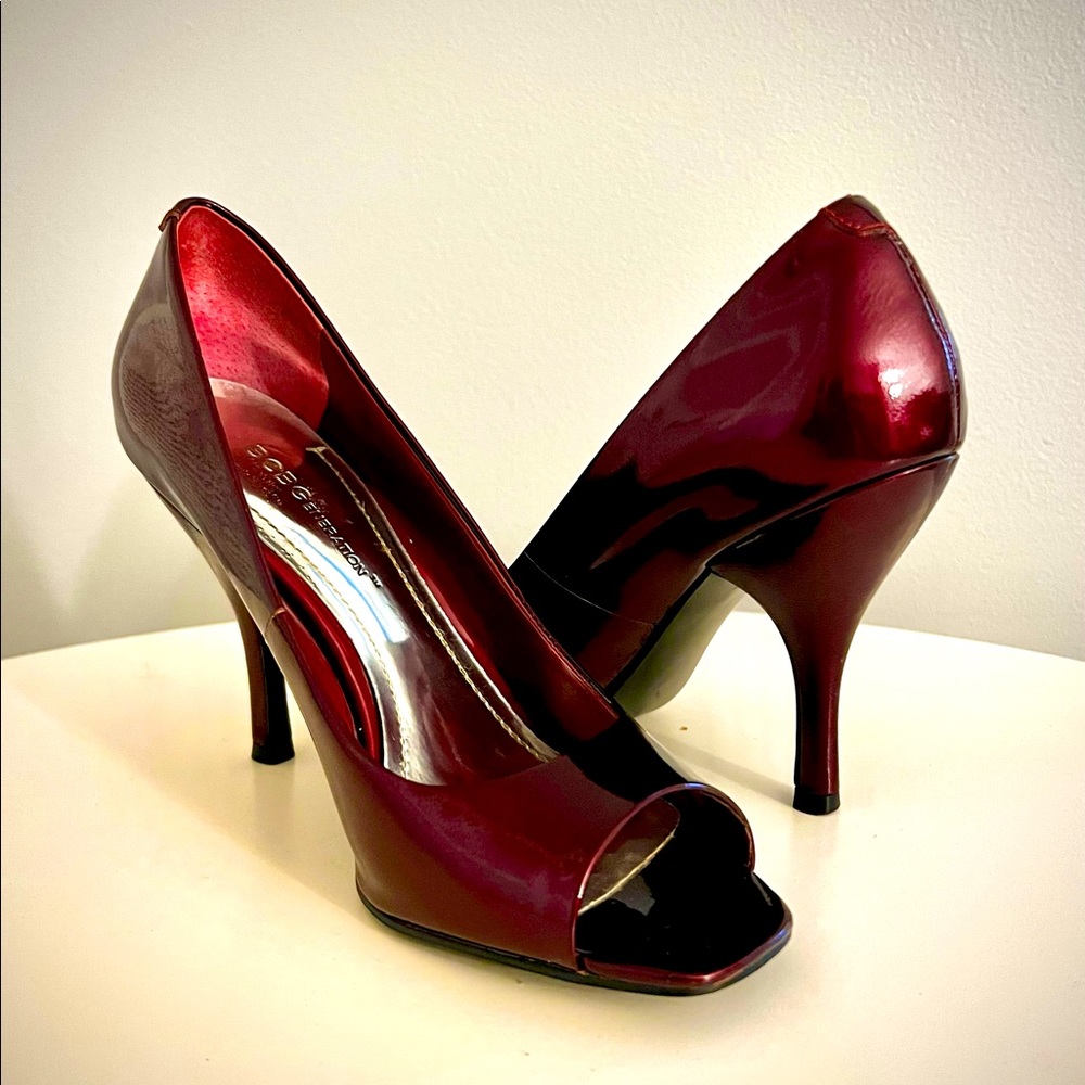 BCBGeneration Women's Pump